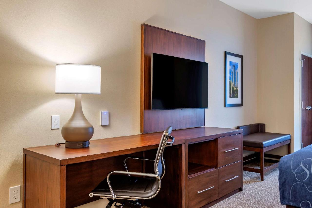 ניונאן Comfort Suites מראה חיצוני תמונה