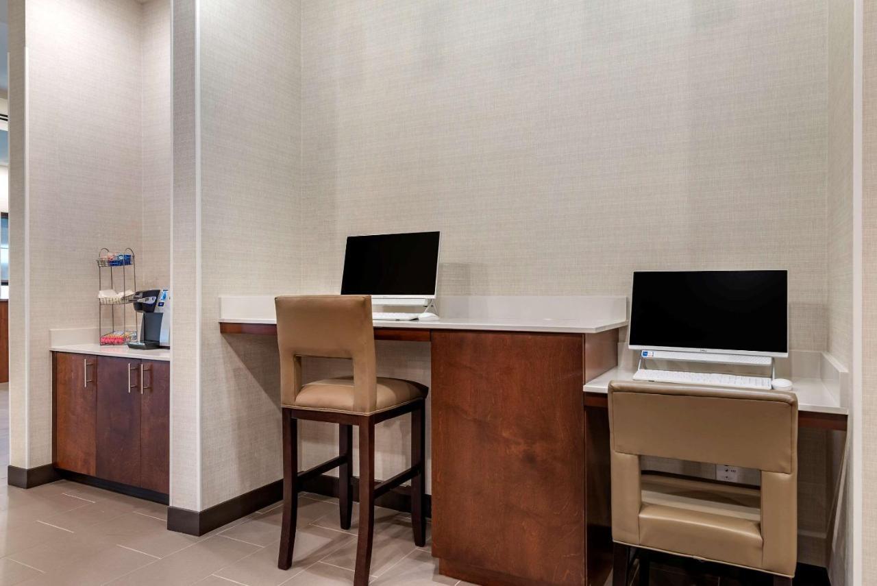ניונאן Comfort Suites מראה חיצוני תמונה